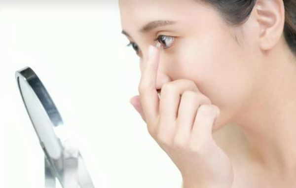 コンタクトレンズの着脱